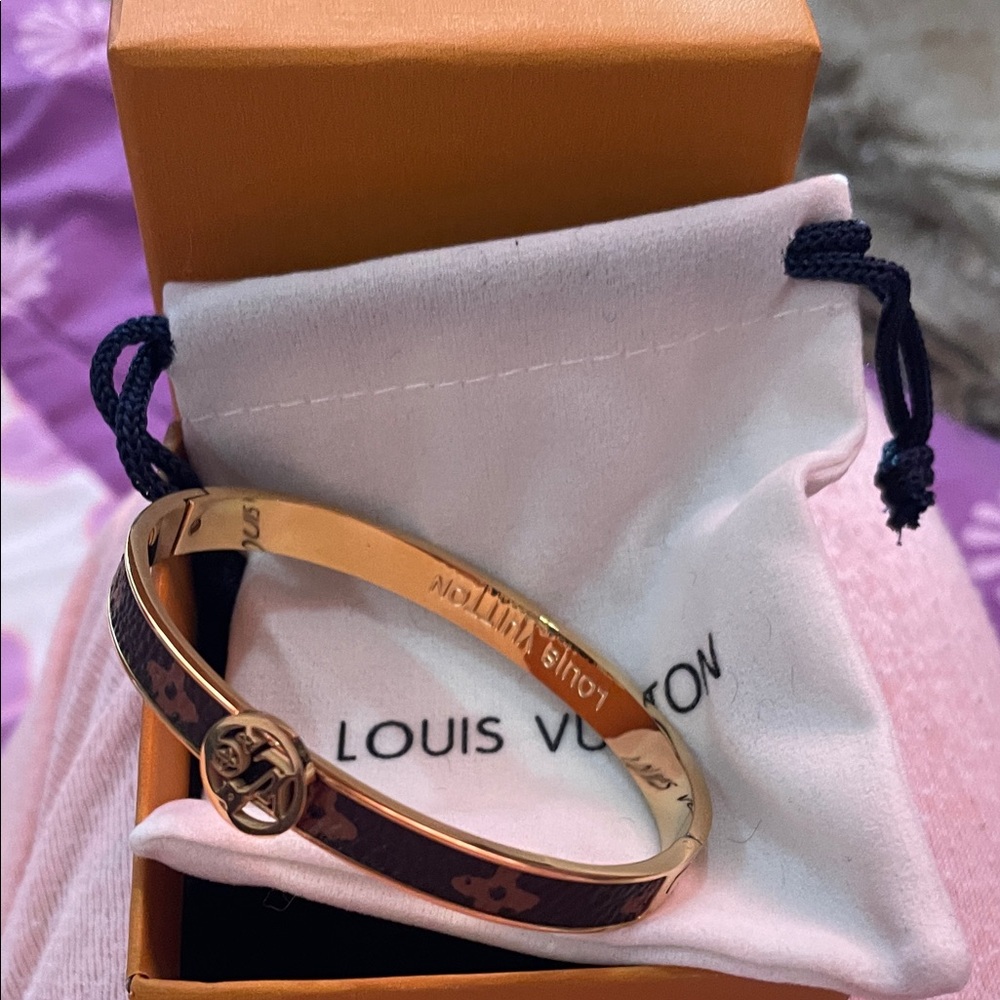 Fashion Gold and Brown Bangle